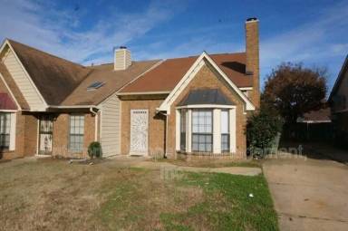 Main picture of 5788 Plum Valley Dr