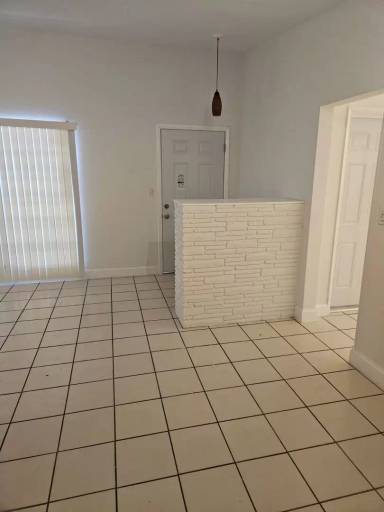 Main picture of 1227 NE 11th Ave