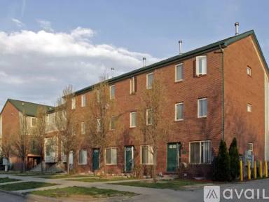 Main picture of 700 W Willis St