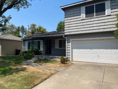 Main picture of 1506 Christopher Way
