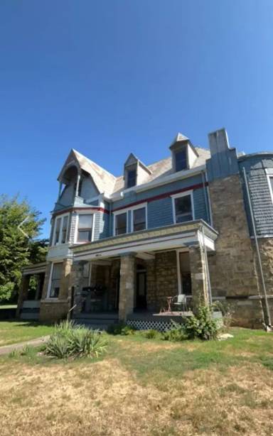 Main picture of 1529 Patterson Ave SW