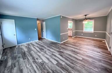 Main picture of 420 Tot St