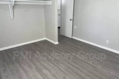 Main picture of 2021 SW Mission Ave