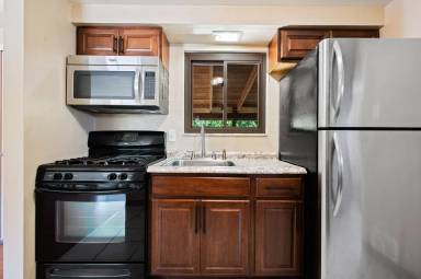 Main picture of 232 Brookline Blvd