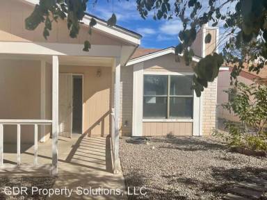 Main picture of 4729 Platinum Dr NE