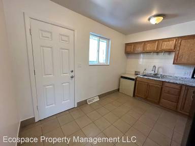 Main picture of 3824 S King St