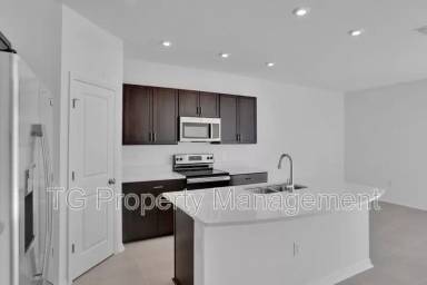 Main picture of 296 Anthony Dr