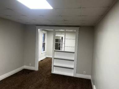 Main picture of 19 E James St