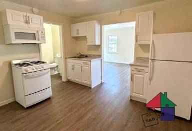 Main picture of 216 Pine St