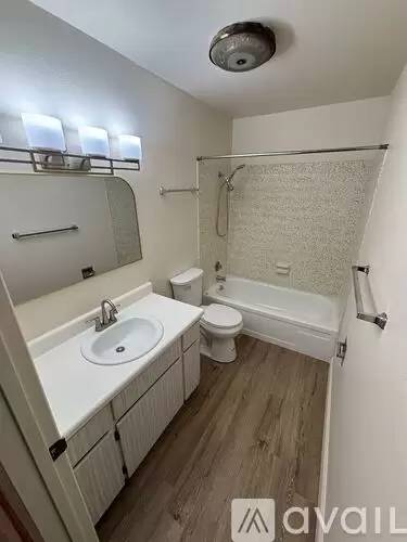 Main picture of 410 W Winnie Ln