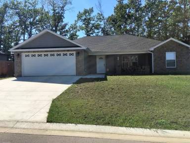Main picture of 16586 Holy Cross Ln