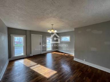 Main picture of 1102 Spring St