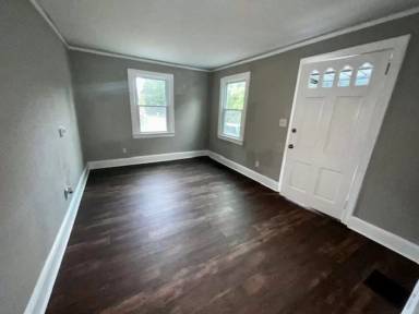 Main picture of 124 Elliott St
