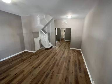 Main picture of 329 E 28th St