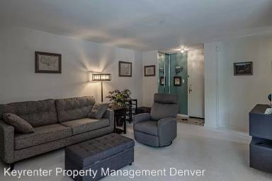 Main picture of 1200 Vine St