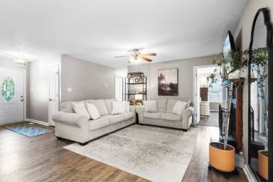 Main picture of 212 Moncrest Dr
