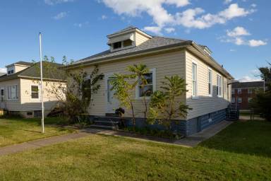 Main picture of 3909 Wilkens Ave