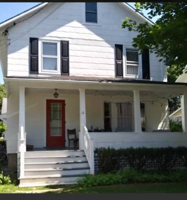Main picture of 10 Millrock Rd