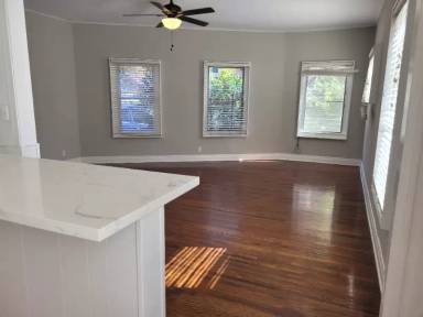 Main picture of 2477 Cheremoya Ave