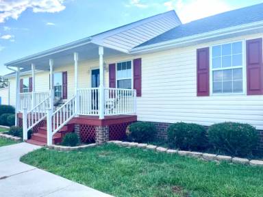 Main picture of 415 Brian Ct