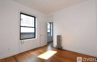 Main picture of 217 E 27th St