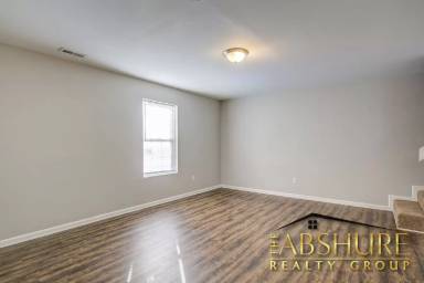 Main picture of 718 South State Street - 101