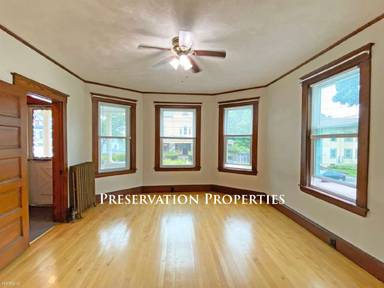 Main picture of 212 Hammond St