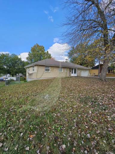 Main picture of 9000 E 57th St