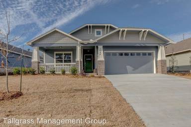 Main picture of 1144 N Main St