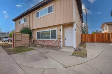 Main picture of 5336 Karbet Way