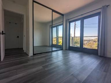 Main picture of 2333 Bullard Ave