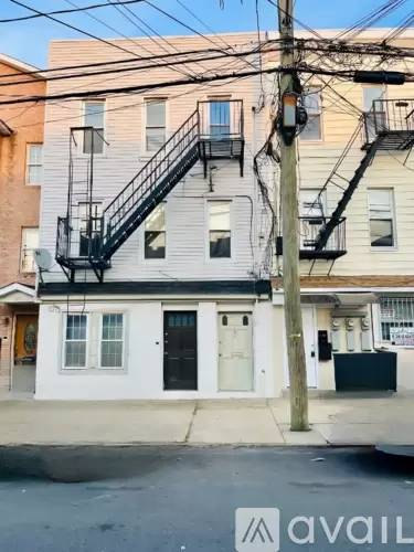 Main picture of 20 Wallis Ave