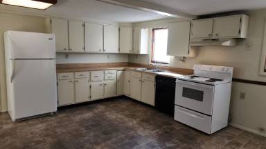 Main picture of 119 S Jackson St