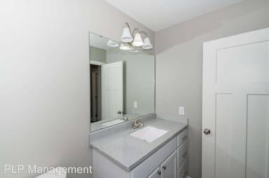 Main picture of 2832 20th Ave S