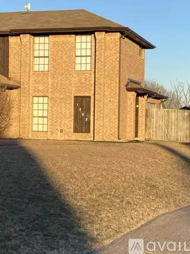 Main picture of 1202 Cresent Cir