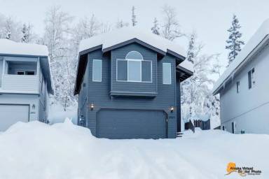 Main picture of 8945 Birch Park Cir
