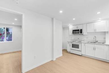 Main picture of 1144 S Wooster St