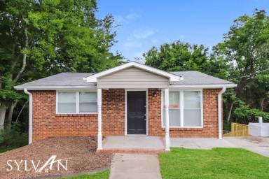 Main picture of 205 Lillie Dr