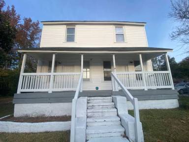 Main picture of 100 S Evans St