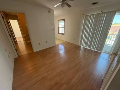 Main picture of 42 Commerce St