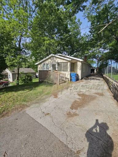 Main picture of 128 S High St