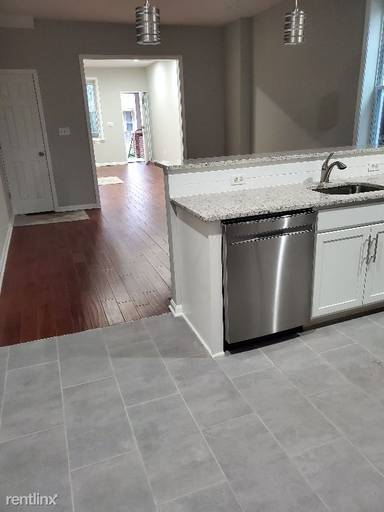 Main picture of 707 Cator Ave