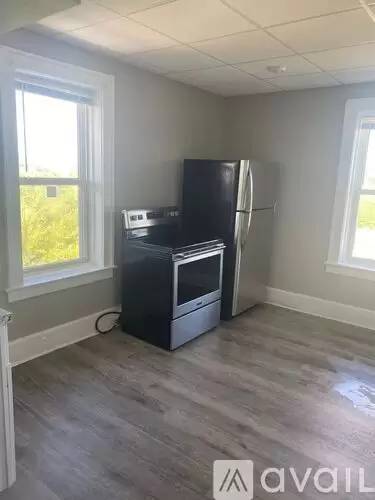 Main picture of 27 E Willis St