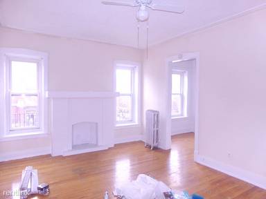 Main picture of 6538 N Lakewood Ave