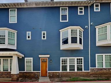 Main picture of 645 N Tyler St