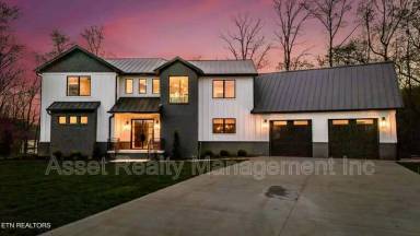 Main picture of 210 Mainsail Rd