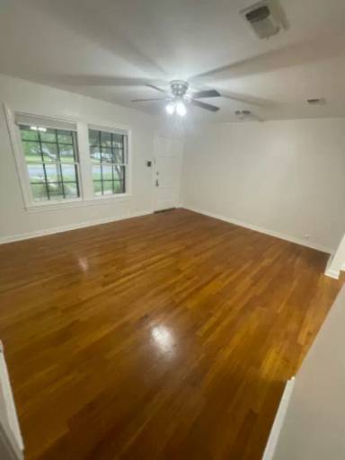 Main picture of 333 Alexander Hamilton Dr