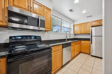 Main picture of 14910 Cherrywood Dr