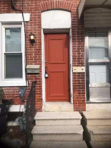 Main picture of 1227 Linden St