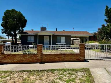 Main picture of 3608 Sheppard Ave